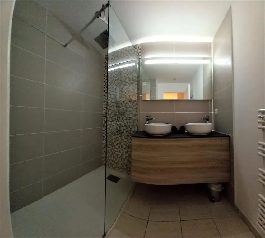 T3 Spacieux Dans Une Residence De Standing Fréjus